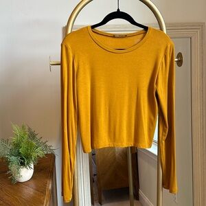 ZARA golden yellow long sleeve t-shirt (USA size large) ✨